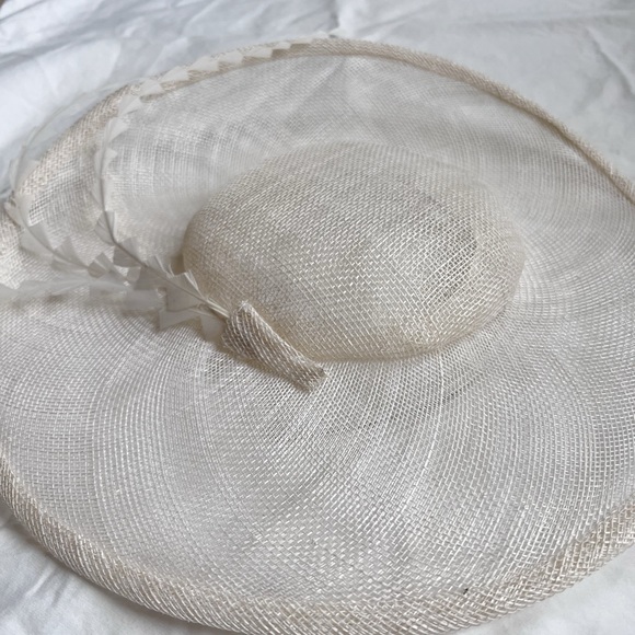 Fascinator - Picture 3 of 4